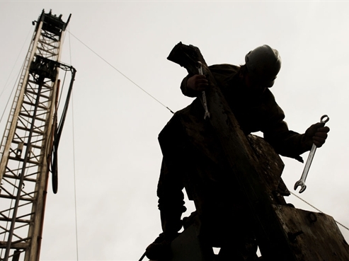 Giá dầu giảm bất chấp căng thẳng tại Trung Đông