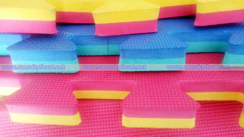Giá cao su trực tuyến sàn Tocom, SHFE Thượng Hải, SGX Singapore Ngày 23/07/2025